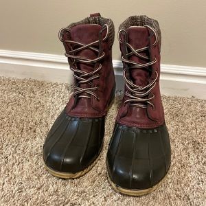 Maroon duck boots